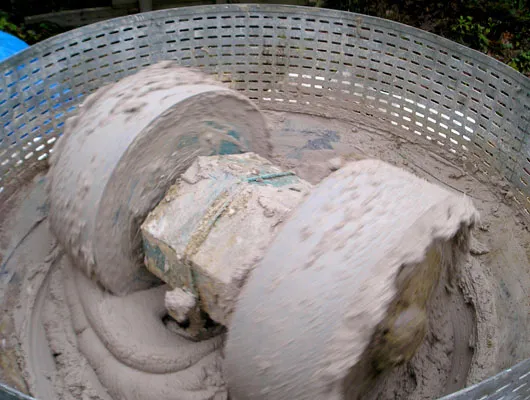 LIME RENDER: Mortar mill